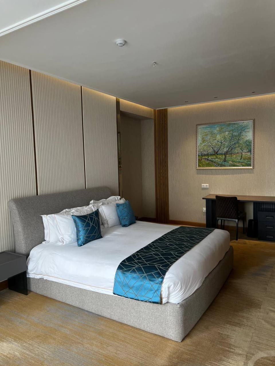 Sofia International Hotel Bishkek Luaran gambar